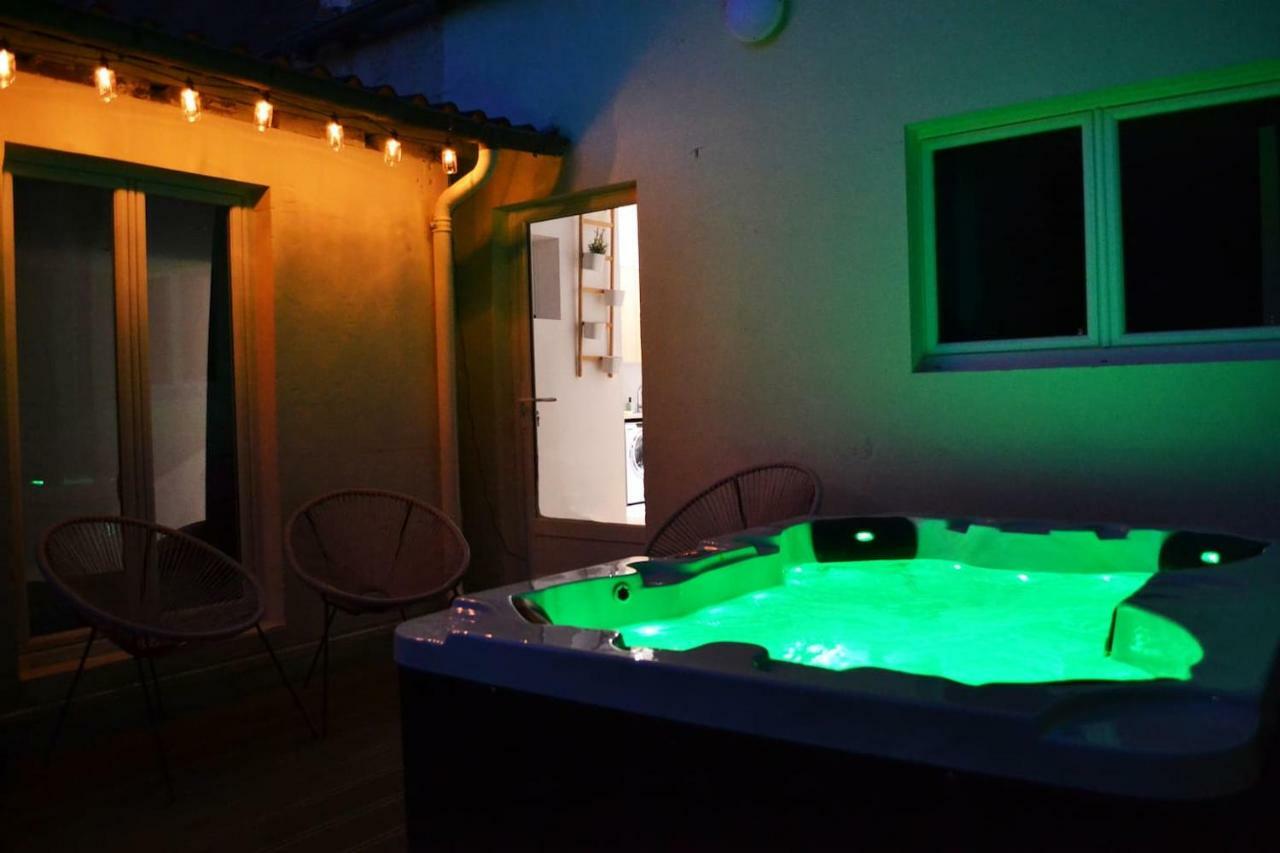An Authentic Experience With Spa In The Center ปัวติเยร์ ภายนอก รูปภาพ